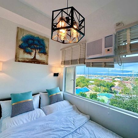 Studio One Condominium, Alabang - Bluu - Fiber Wi-Fi, Netflix-Ready モンテンルパ エクステリア 写真