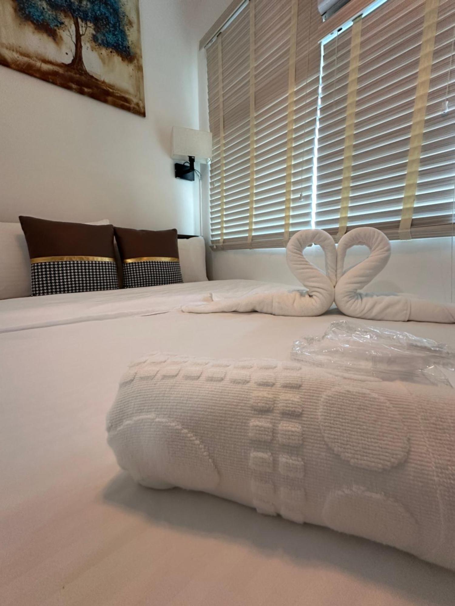 Studio One Condominium, Alabang - Bluu - Fiber Wi-Fi, Netflix-Ready モンテンルパ エクステリア 写真