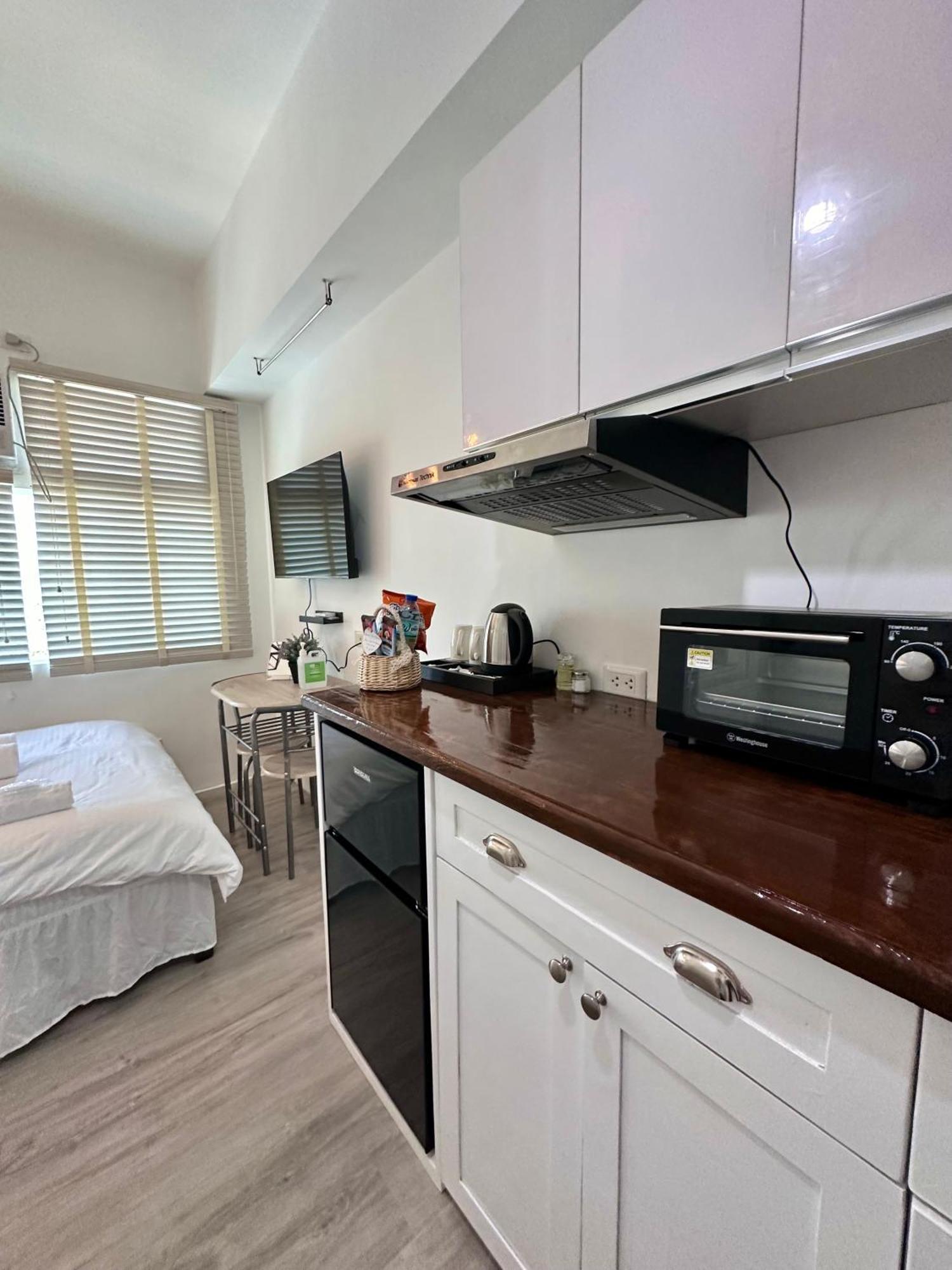 Studio One Condominium, Alabang - Bluu - Fiber Wi-Fi, Netflix-Ready モンテンルパ エクステリア 写真