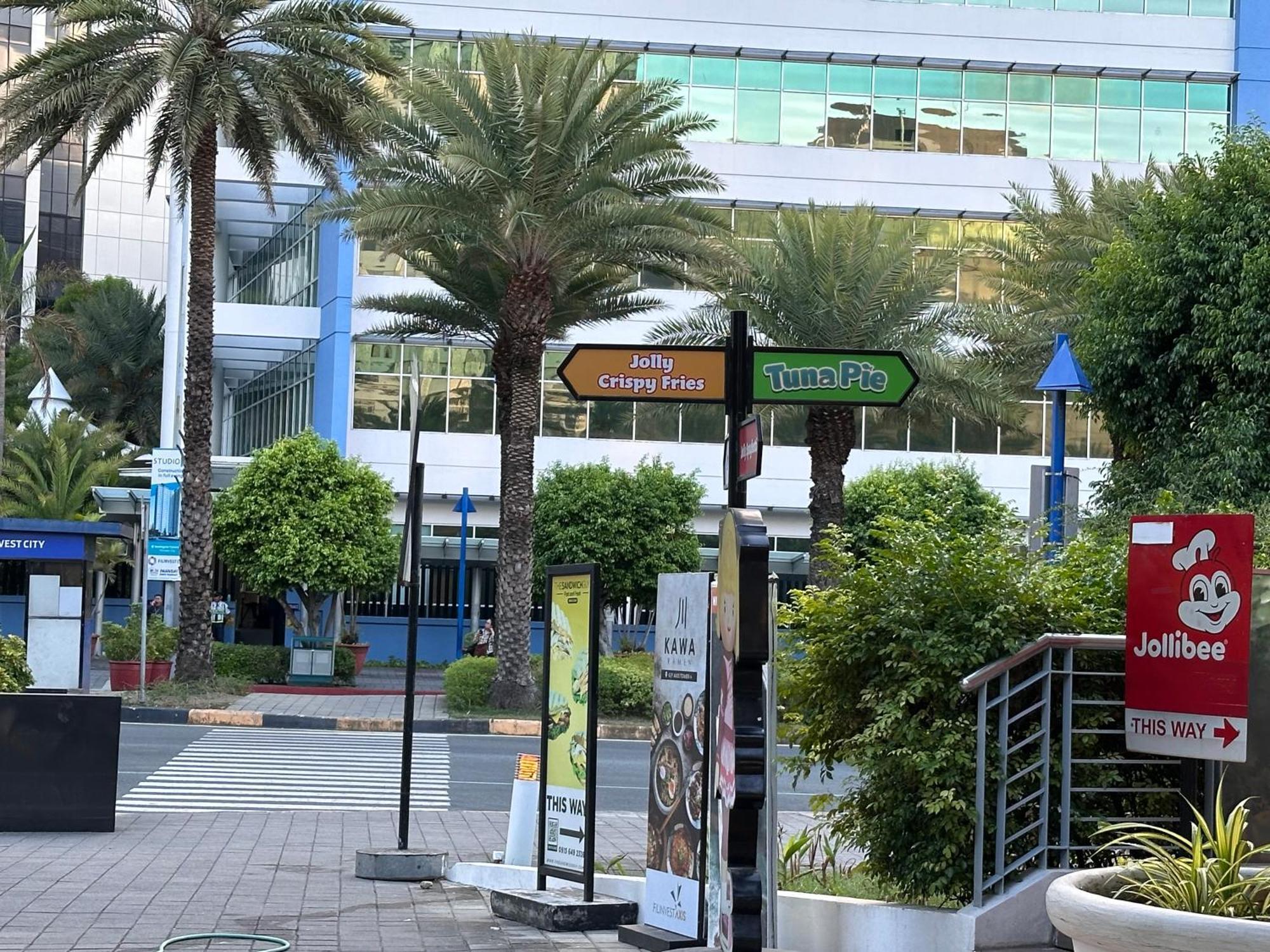 Studio One Condominium, Alabang - Bluu - Fiber Wi-Fi, Netflix-Ready モンテンルパ エクステリア 写真